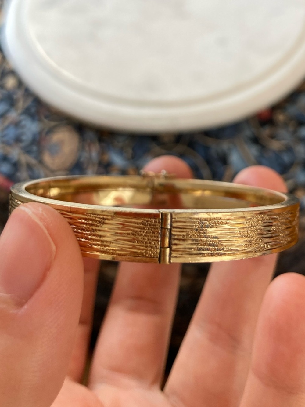 Antique Rolled Gold Hinged Bangle Bracelet w/Maker’s Mark - Picture 4 of 14